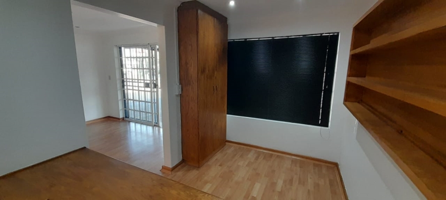 To Let  Bedroom Property for Rent in Wilkoppies North West